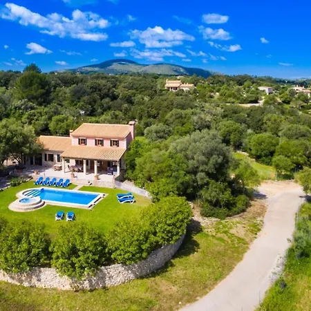 Es Corto Villa Arta